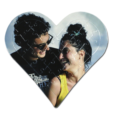 Detalle de Puzzle con tu foto con forma de corazón de 27 piezas